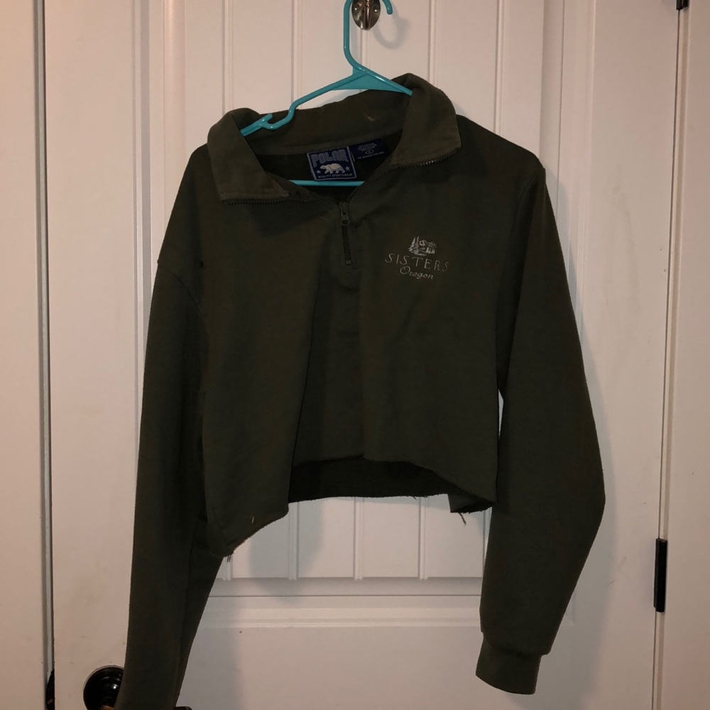 Sisters, Oregon Cropped quarter zip